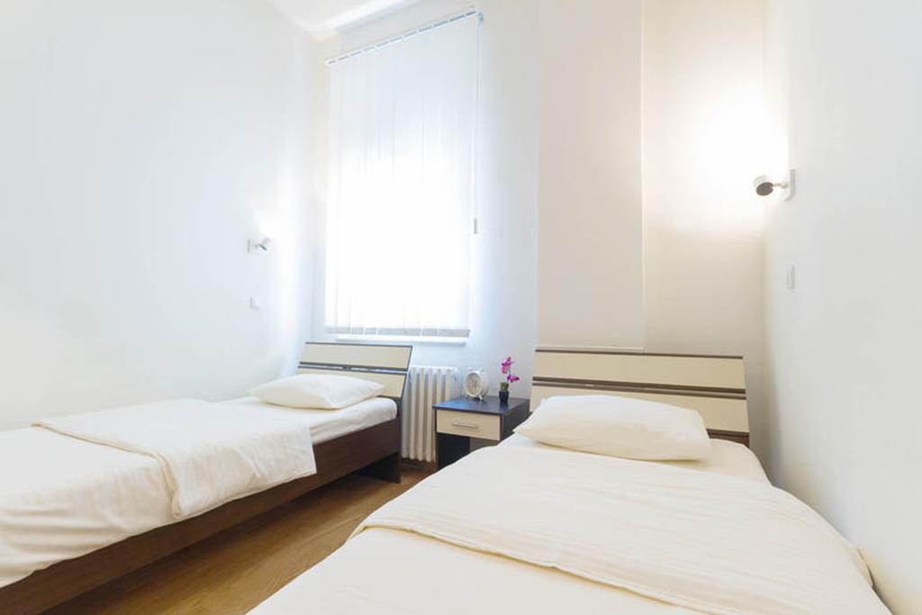 City Break Apartments Chic And Luxury Белград Экстерьер фото
